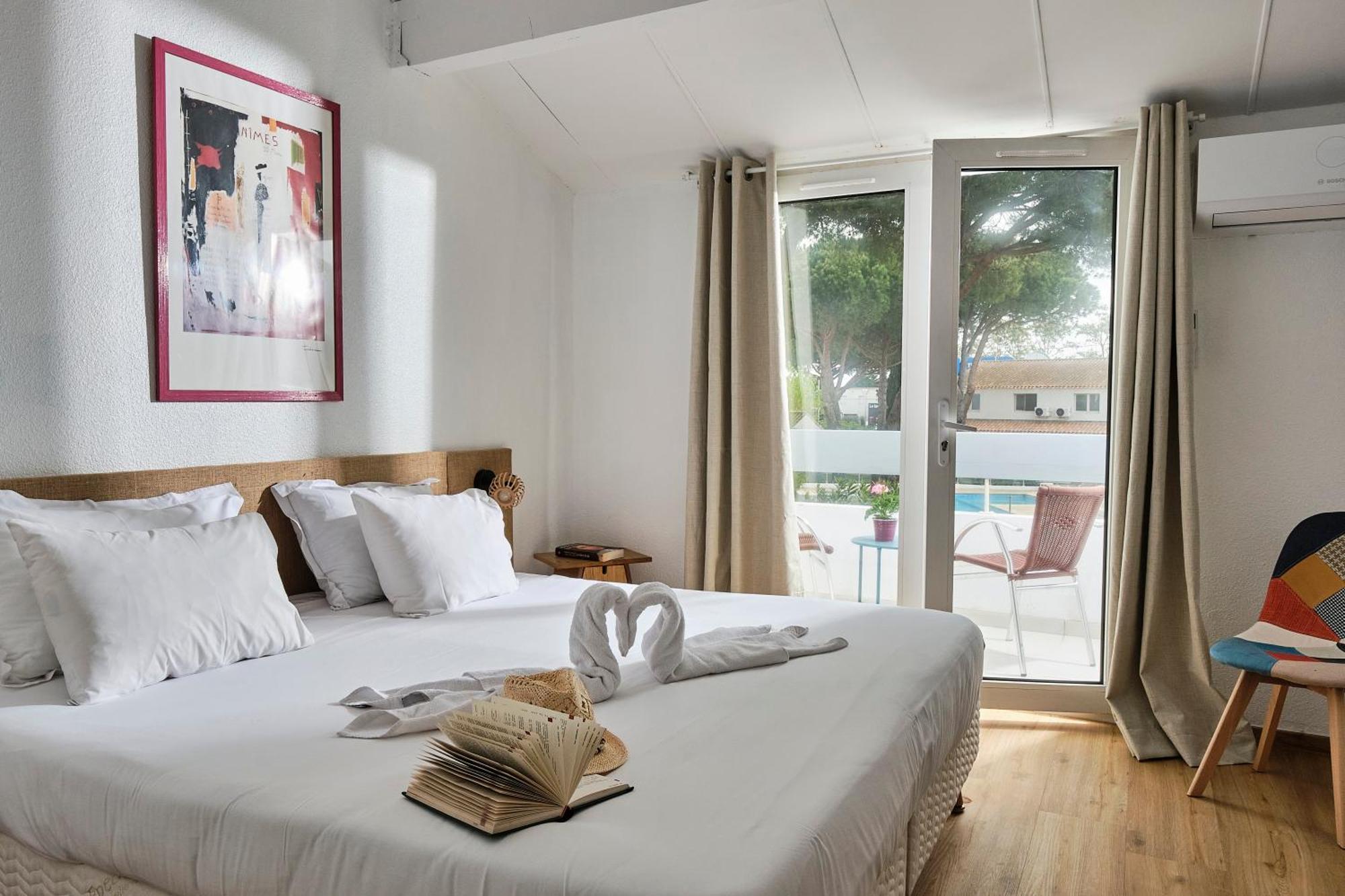 Artemia Aigues-Mortes - Hotel Avec Piscine Bagian luar foto