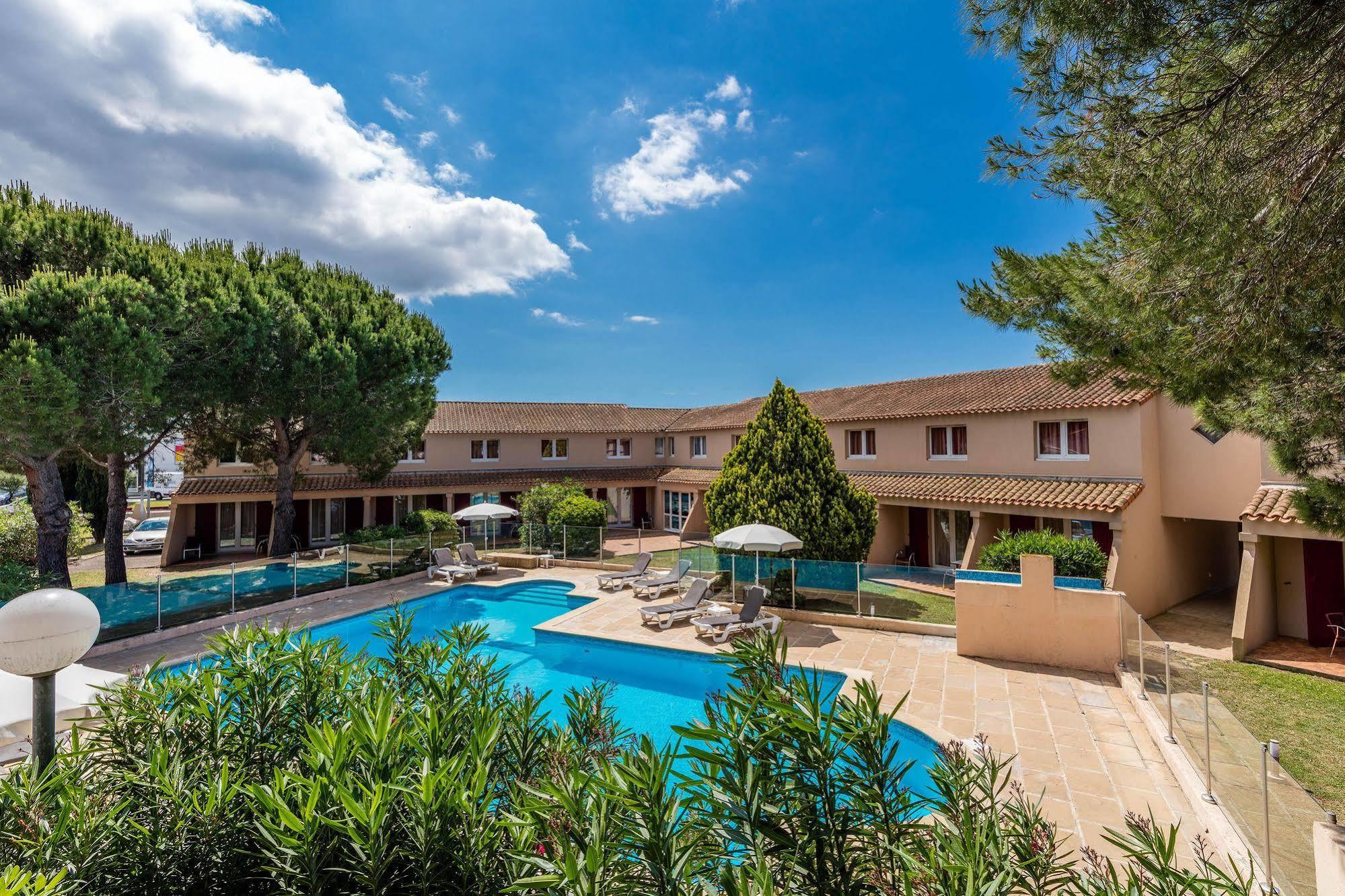 Artemia Aigues-Mortes - Hotel Avec Piscine Bagian luar foto